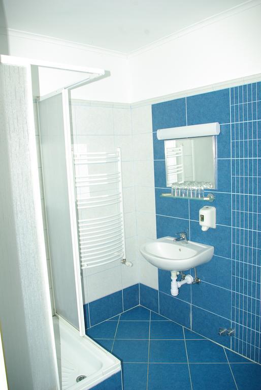 Salgo Hotel Salgótarján Oda fotoğraf